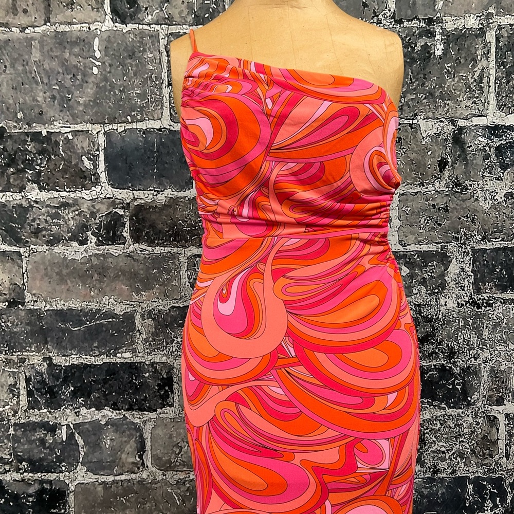 Olivaceous Pink Groovy Midi Dress